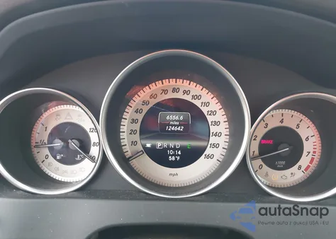 2013 Mercedes-Benz C 300 Luxury 4Matic z USA, uszkodzony, nr VIN WDDGF8AB7DR255327